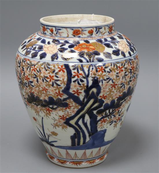 A Japanese Arita baluster vase, late 17th/early 18th century height 25.5cm